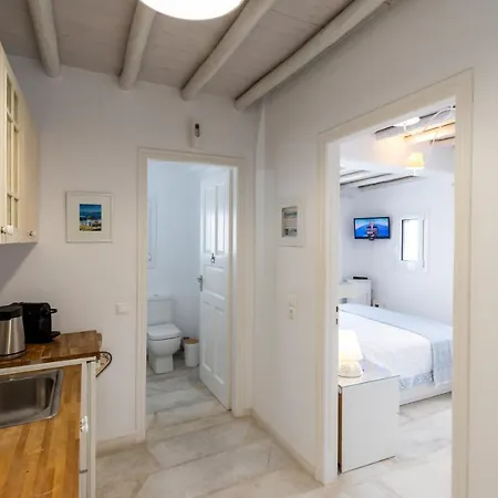 Mykonos Psarou Place With Private Jacuzzi