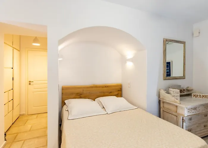 Mykonos Psarou Place