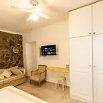 Villa Mykonos Psarou Place With Private Jacuzzi *