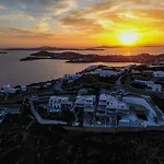 Mykonos Psarou Place With Private Jacuzzi
