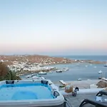 Mykonos Psarou Place With Private Jacuzzi Villa